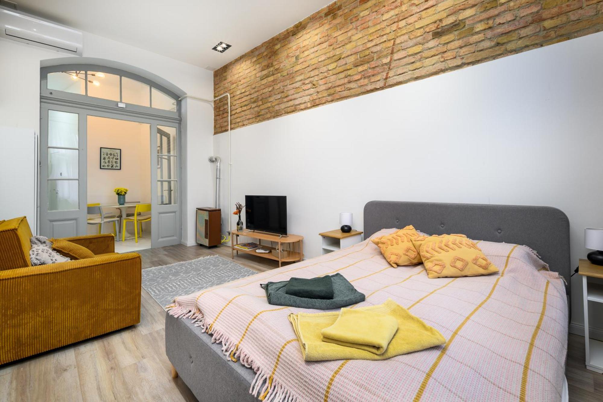 Downtown 2 Minutes From Opera House Appartement